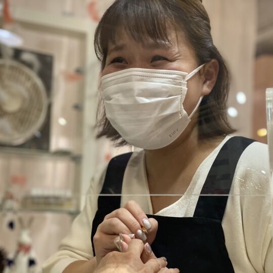 7B8CA285-30AF-4456-B45D-4EC22C12A15E